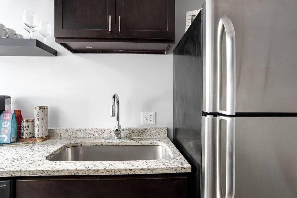Cozysuites L 1Br, Monument Circle, Indy Индианаполис Экстерьер фото