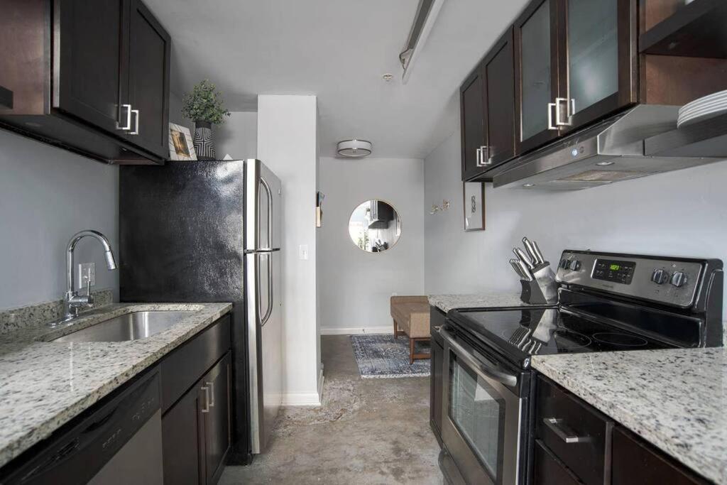 Cozysuites L 1Br, Monument Circle, Indy Индианаполис Экстерьер фото